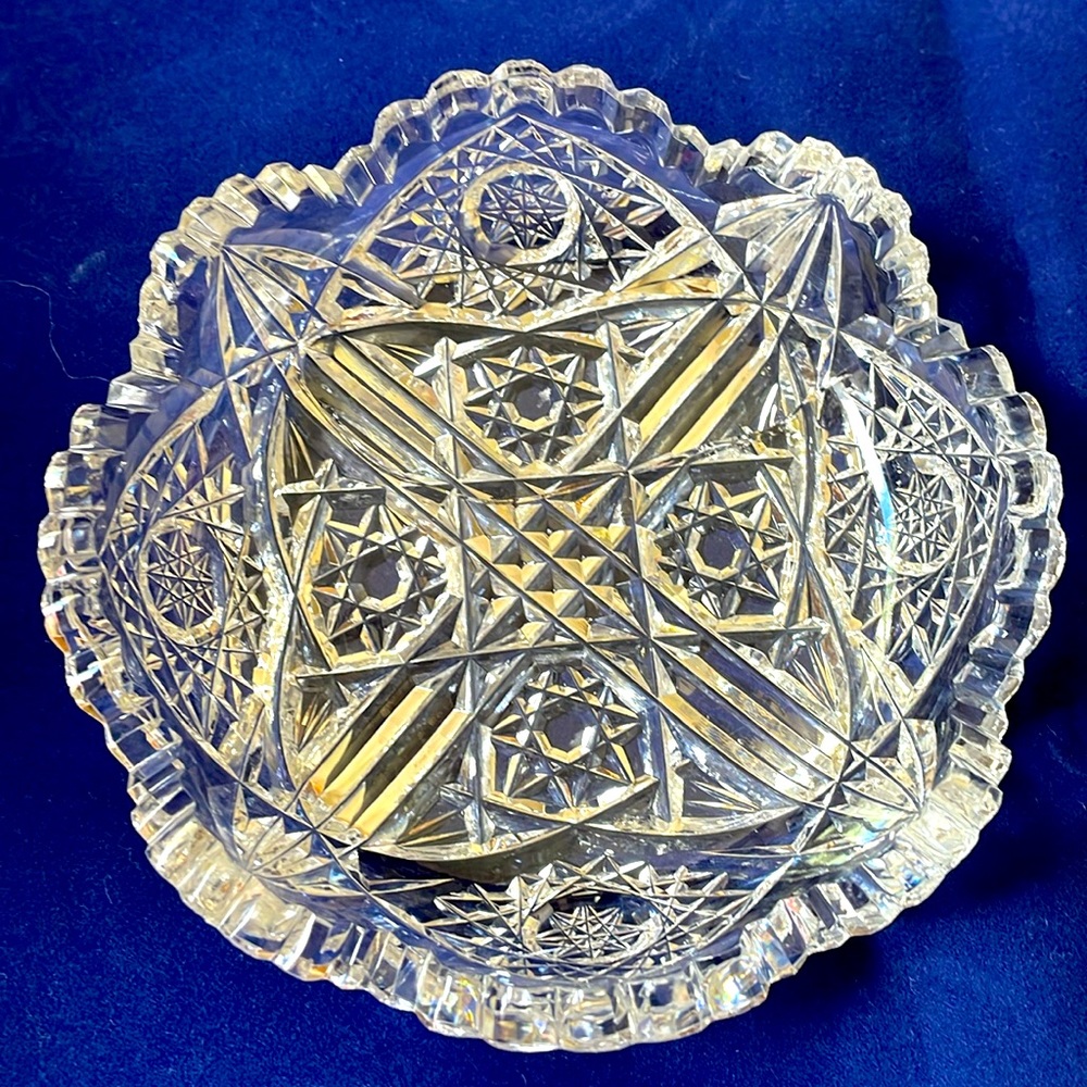 Vintage cut crystal starburst pattern bowl plate small 5”